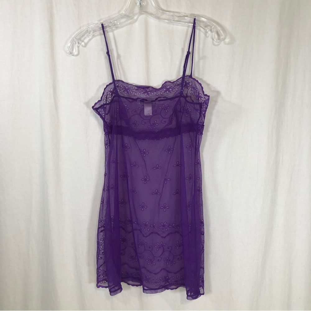 Victoria’s Secret Sheer Mesh Eyelet Slip Chemise Sz S